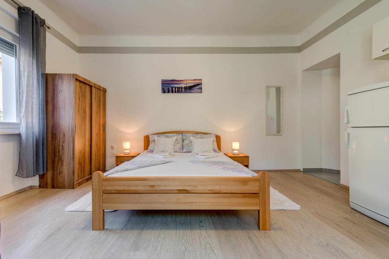 Petite Apartman Split Kültér fotó